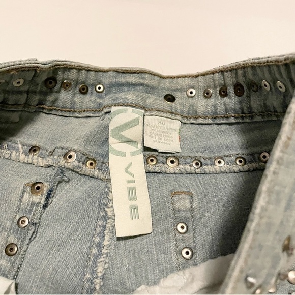Vintage Vibe Y2K Light Wash Studded Bootcut Jeans Size 26 - Picture 6 of 16